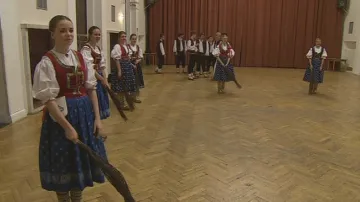 V současnosti Javorníček navštěvují asi dvě stovky tanečníků
