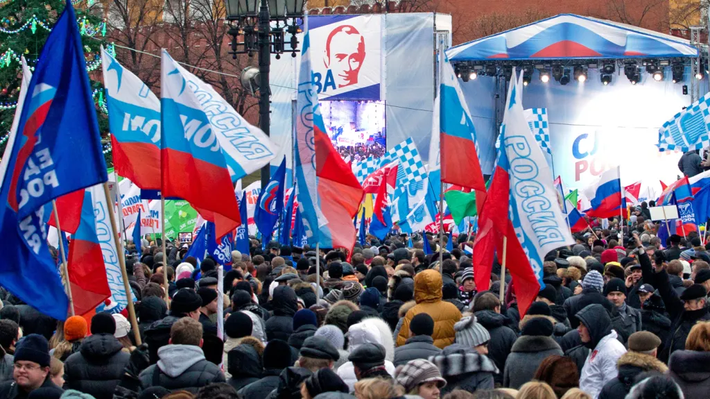 Demonstrace Putinových příznivců u Kremlu
