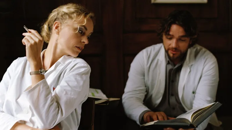 Barbara / Nina Hossová, Ronald Zehrfeld