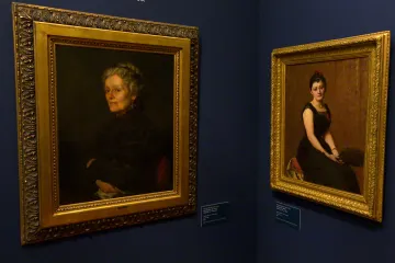 Dáma v klobouku i surrealismus. Výstava ukazuje 200 let českého portrétu