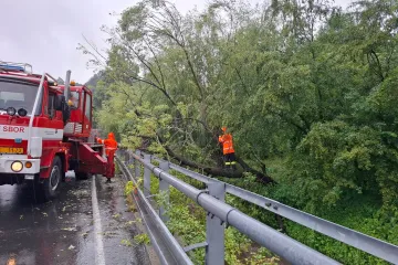 Na Jesenicku dál vydatně prší, meteorologové varují před povodněmi