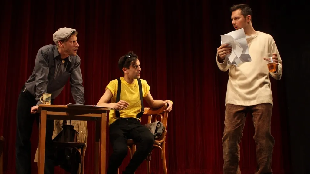 Scénář pro tři neskutečné, ale existující herce