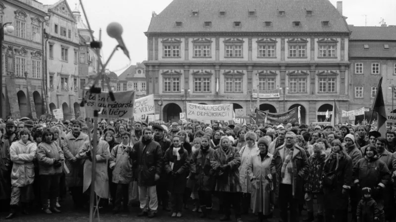 Sametová revoluce očima fotografů v Praze