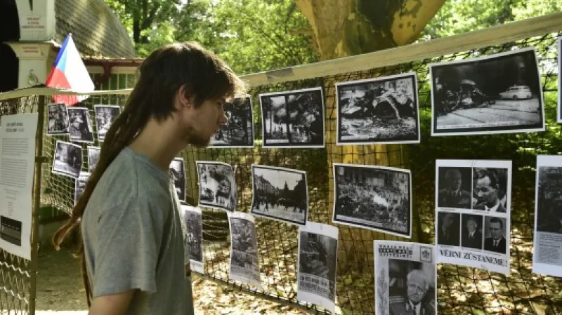 Výstava v Městských sadech v Ústí nad Labem ,  Autor: Ondřej Hájek,  Zdroj: ČTK