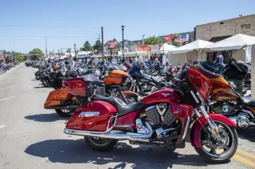 V srpnu se v USA setkalo půl milionu motorkářů. Sraz může za 260 tisíc nakažených a miliardové škody