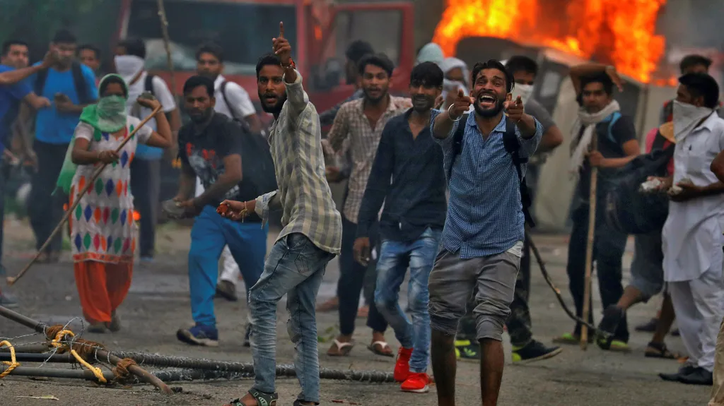 Indické nepokoje po odsouzení gurua