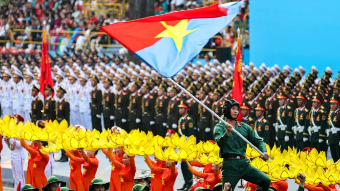 Oslavy padesátého výročí konce války ve Vietnamu