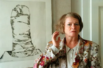 Recenze: „Poezie je esence života.“ Plíšková v krabici jde na dřeň  