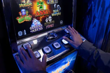 Možnost dobrovolně se vyloučit z hazardu využívá výrazně více lidí