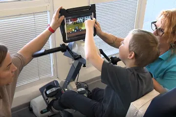 Chlapec s ojedinělou genetickou vadou se v šesti měsících přestal vyvíjet. Léčba zatím neexistuje