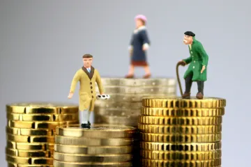 Konec druhého pilíře: Naspořené peníze lidé dostanou až v říjnu