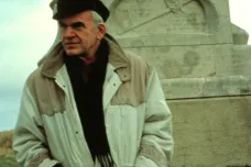 Milan Kundera. Spisovatel, který chtěl zmizet, ale byl příliš vidět