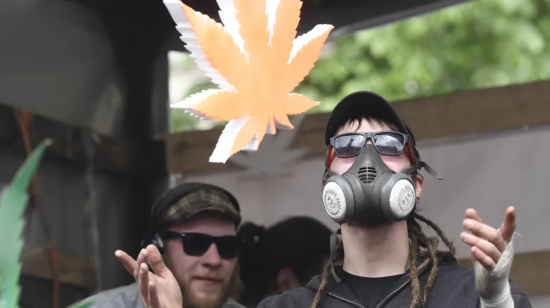 Demonstrace za legální konopí v Praze