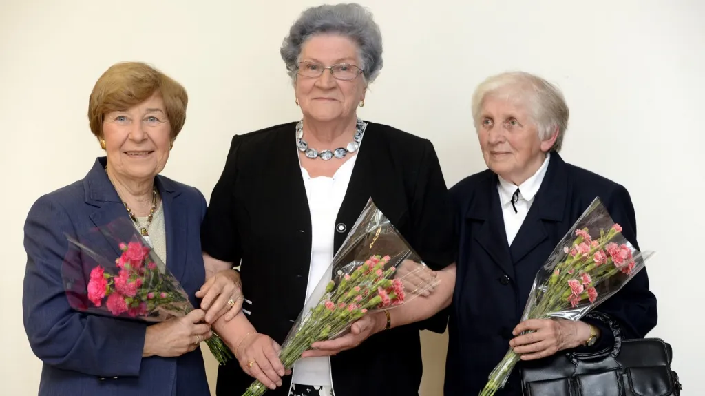 (zleva) Jana Kánská, Ludmila Hermanová a Sylva Jarošová