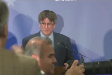 Katalánský exulant Puigdemont hraje o šanci na návrat do Španělska. Je klíčem ke vzniku vlády