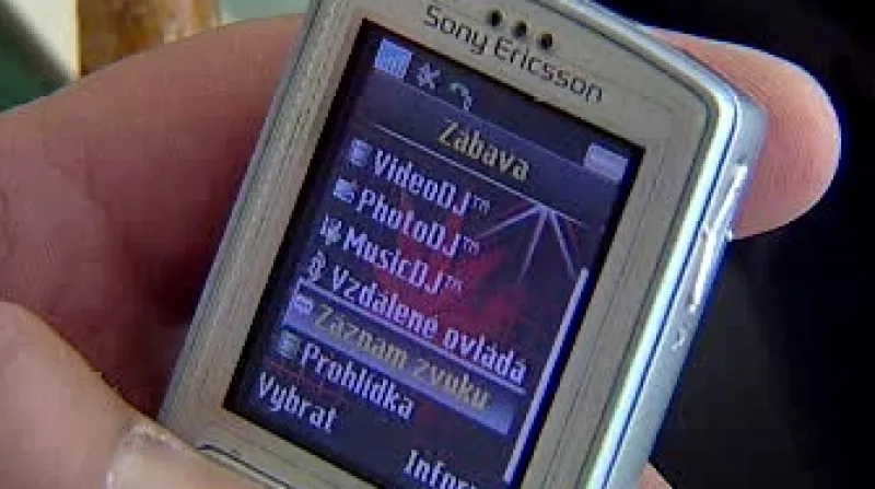 Mobilní telefon