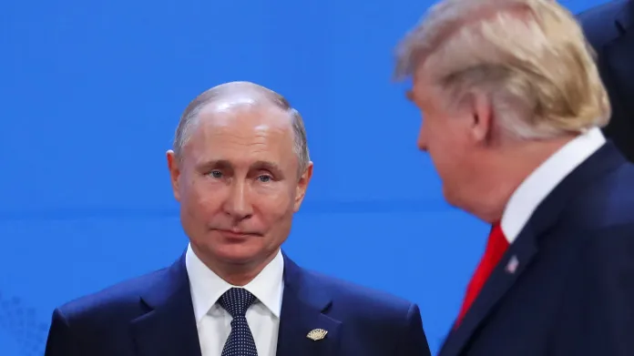 Prezidenti Vladimir Putin a Donald Trump na summitu G20