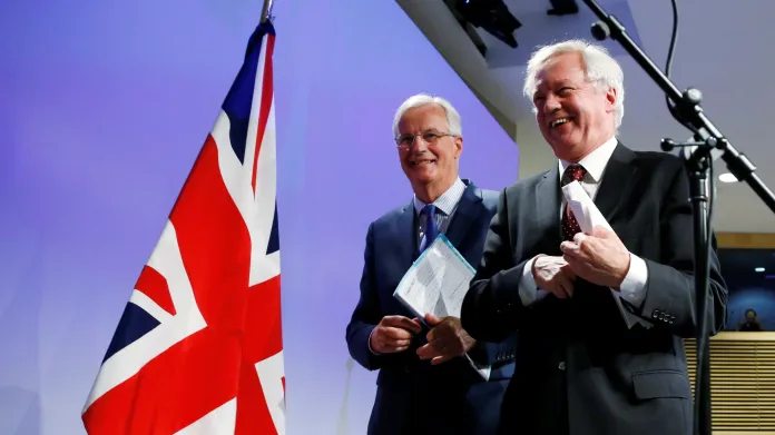 David Davis a Michel Barnier