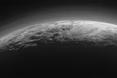 PODÍVEJTE SE: Pluto při západu Slunce