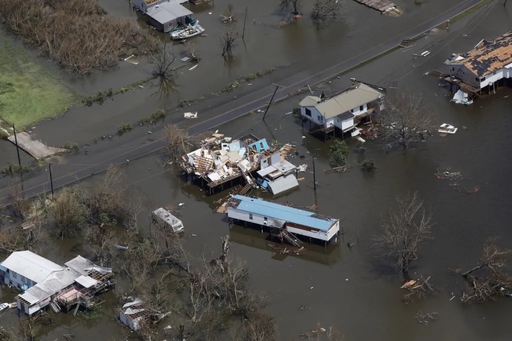 Letecké záběry ukazují rozsah škod způsobených hurikánem Ida v jižní oblasti státu Louisiana