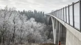 Most Oparno přes oparnské údolí byl stavěn tzv. shora, tzn. že noha dělníka podle mluvčího ŘSD nevstoupila do jednoho z nejpřísněji chráněného údolí Českého středohoří