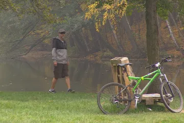 Ne všichni dorazí k urnám. Někteří dají přednost přírodě, jiní si z kandidátek nevyberou