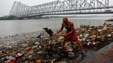 Řeka Ganga trpí vysycháním i znečištěním