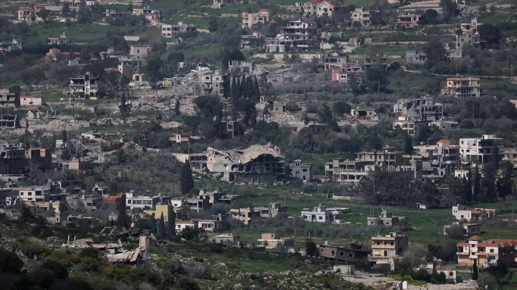 Poškozené libanonské budovy u hranic s Izraelem (9. 4. 2026)