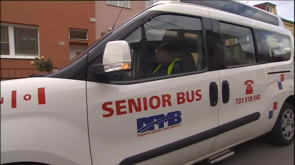 Senior busy najezdily za měsíc deset tisíc kilometrů