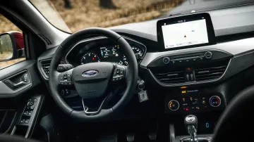 Ford Focus interiér