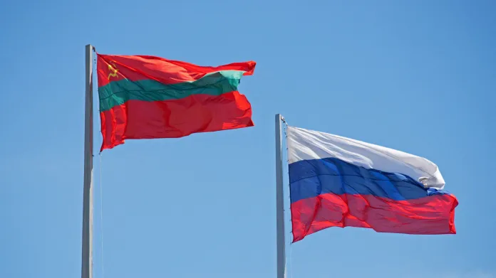 Vlajky Podněstří a Ruska