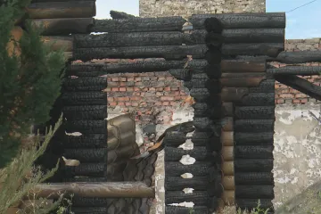 Obnova osvobozených ukrajinských vesnic vázne. Chybí lidé i peníze