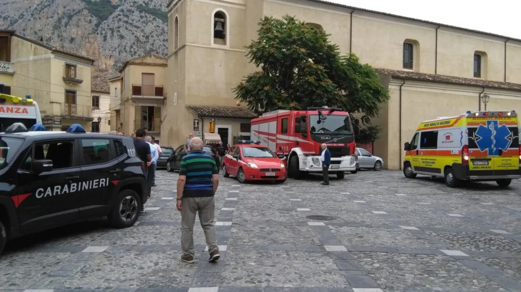 Záchranná vozidla v Civitě