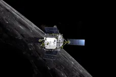 Čínská sonda Čchang-e 5 přistála na Měsíci. Bude tam vrtat dva metry pod povrch