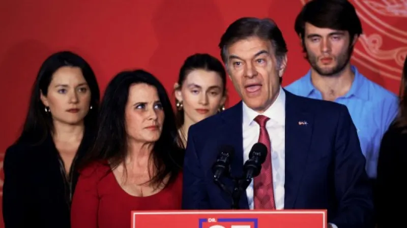 Republikánský kandidát na senátora za Pensylvánii Mehmet Oz s manželkou a rodinou,  Autor: Hannah Beier,  Zdroj: Reuters