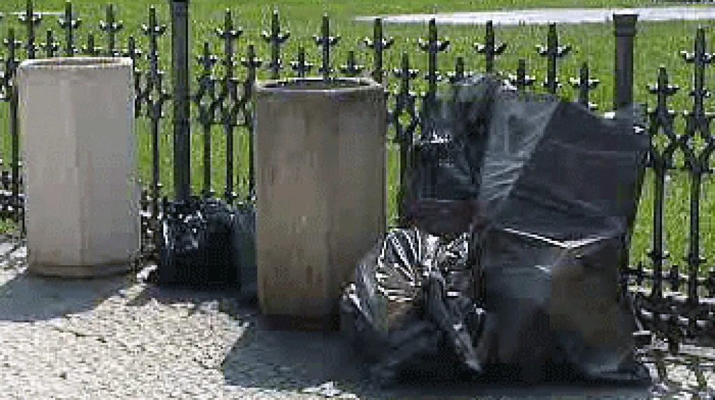Odpad v pražských ulicích