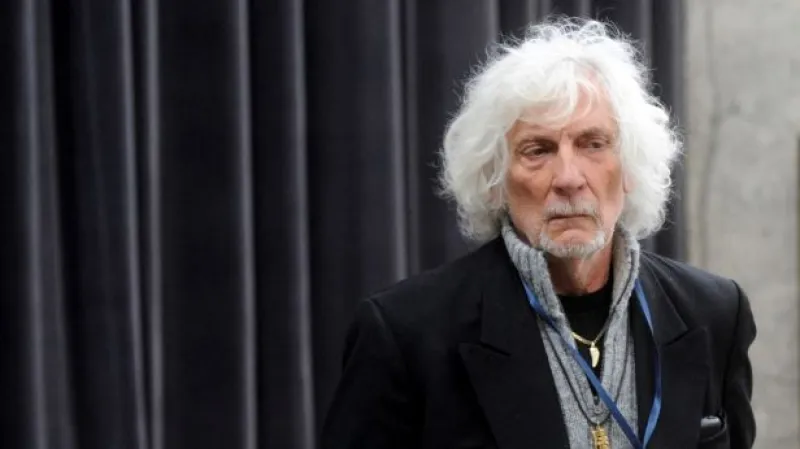 Zemřel skladatel a zpěvák Petr Hapka