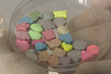 Zkušenost s drogami má podle evropské studie 29 procent dětí mezi 15 a 16 lety