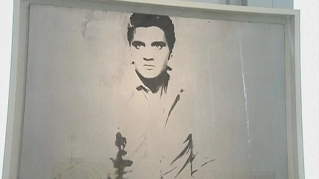 Síň Sotheby's nabídne Warholův obraz Elvise