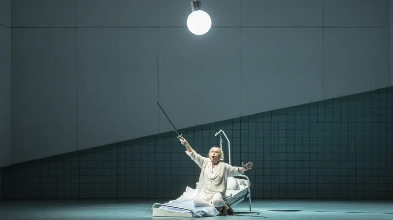 Štefan Margita jako kapitán Vere