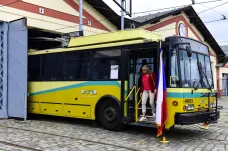 Pražské muzeum vystavuje trolejbus, který jezdil v USA. Z Daytonu ho získal dopravní časopis