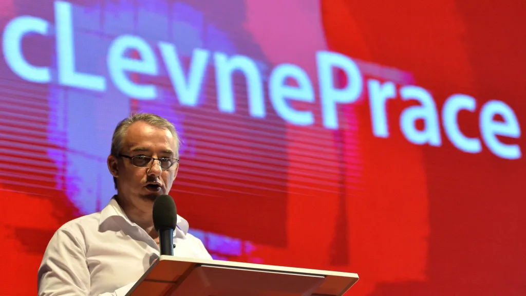 Předseda ČMKOS Josef Středula