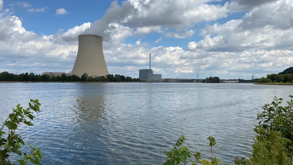 Německá jaderná elektrárna Isar 2 v Bavorsku