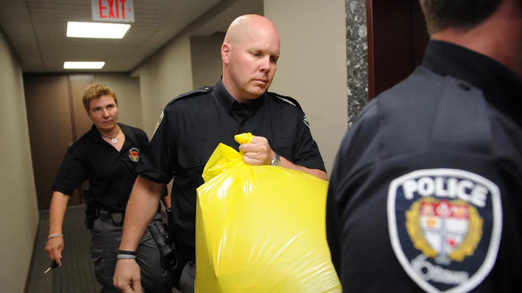 Kanadská policie se zásilkou s lidskými končetinami