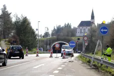 Bezpečný tunel Hřebeč se uzavřel, auta musí na úzkou starou silnici
