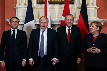 NATO chce návrat uprchlíků do Sýrie. V otázce kurdských „teroristů“ se lídři s Erdoganem neshodli