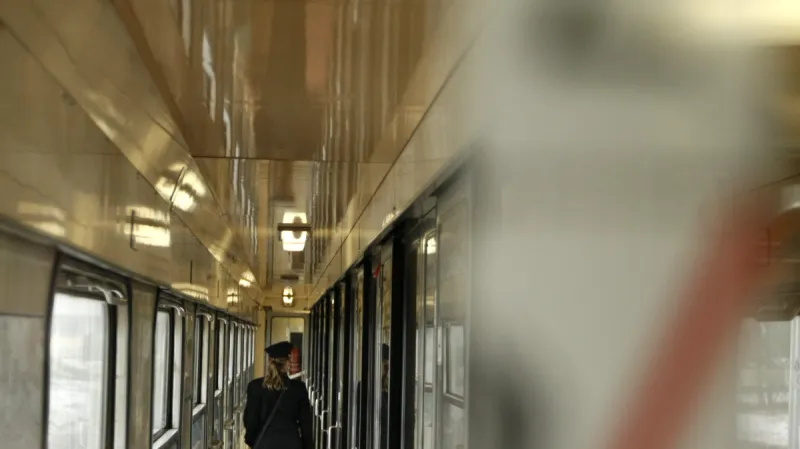 Rychlíkové vozy vyráběné do roku 1985 sice mizí z nejdůležitějších tras, poslední slovo však ještě neřekly. Na rychlíkové lince Praha – České Budějovice přichází jejich renesance