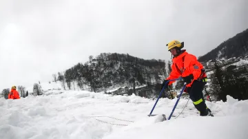 Hasiči v Německu a Rakousku bojují s přívaly sněhu