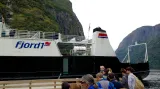 Cesta lodí po fjordech u norského Gudvangenu