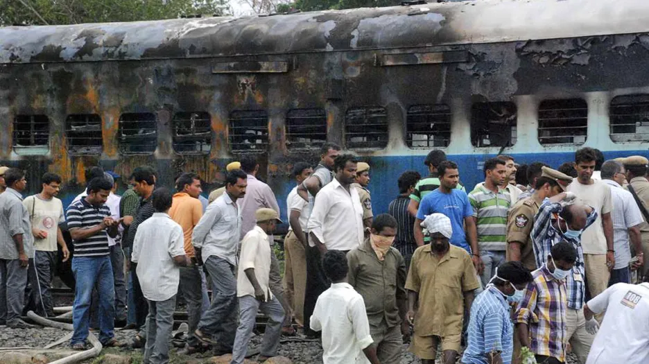 Požár vlaku v Indii